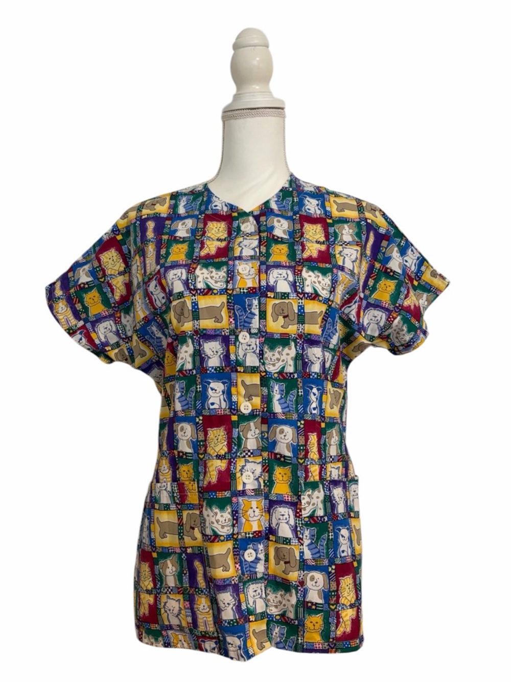 Barco Uniforms Multicolor Patchwork Cat & Dog Print Nursing Scrub Top Women’s XS - Picture 9 of 9